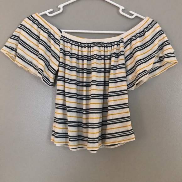 Off the shoulder shirt - Picture 1 of 1